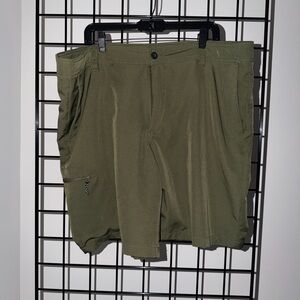 Magellan Outdoors Green Cargo Shorts